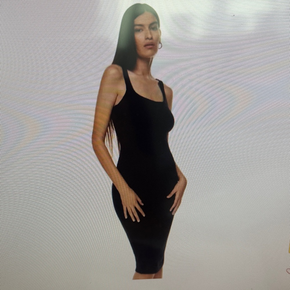 Wilfred Free Scoop Neck Black Ribbed Midi Dress